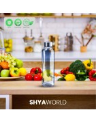 Botella de cristal responsable con el medio ambiente. De diseño y sencillez hacen que puedas usarlo en muchas situaciones.